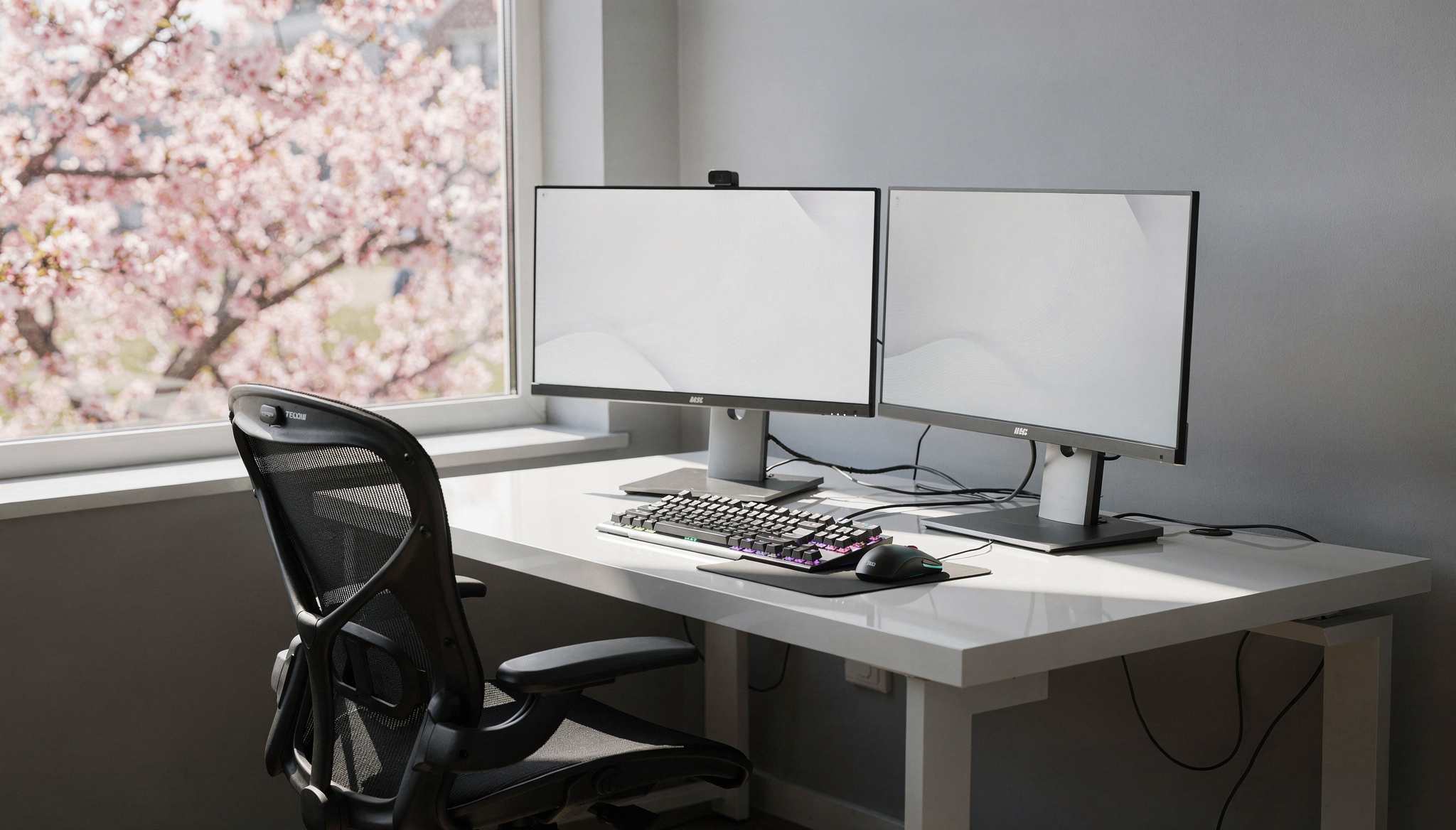 עמדת מחשב למשרד או לבית